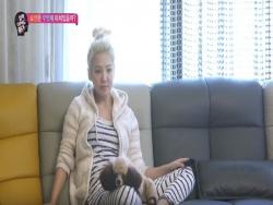 Girls’ Generation’s Hyoyeon Reveals Her Home And The Things She’s Into Lately